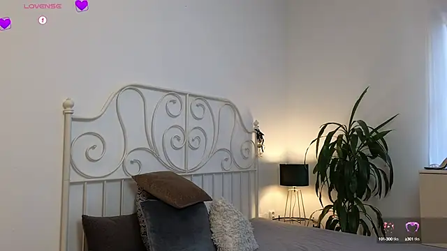 Ginnybabe  online show from 02.20.25