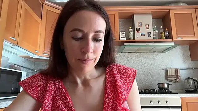 Flamingo Queen online show from 06.21.26