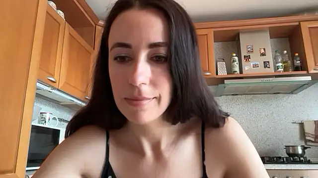 Flamingo Queen online show from 07.04.26