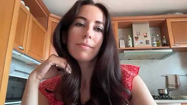 Flamingo Queen online show from 07.06.26