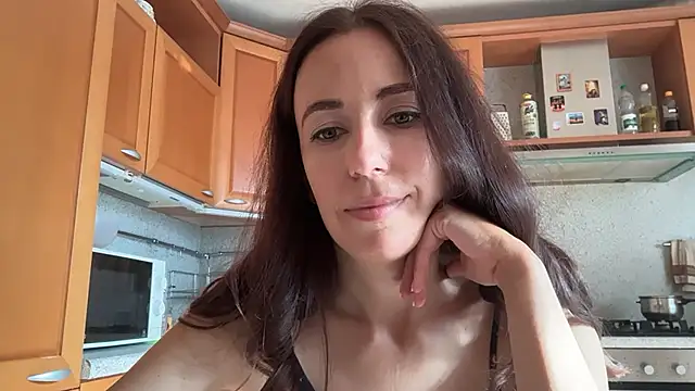 Flamingo Queen online show from 07.15.26