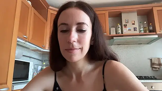 Flamingo Queen online show from 07.20.26