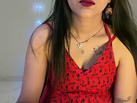 Snapshot of urs_papet chatting on 06.17.26 urs papet online show from 06.17.26