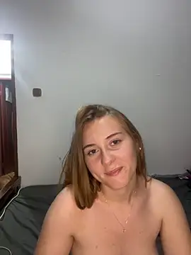 Snapshot of FlirtySophiaa chatting on 06.19.26 FlirtySophiaa online show from 06.19.26