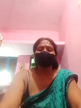 Snapshot of YAMUNA_033 chatting on 06.20.26 YAMUNA 033 online show from 06.20.26