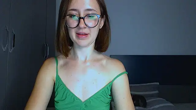 sofiacrystal online show from 06.10.26