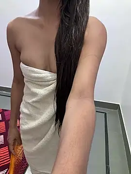 Snapshot of cute_manu- chatting on 07.18.26 cute manu- online show from 07.18.26