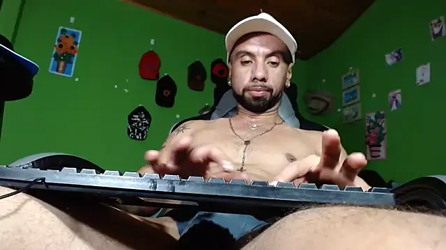 Snapshot of Arian_Pervert chatting on 02.07.25 Arian Pervert online show from 02.07.25