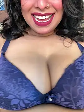 Snapshot of Nottyy_Bella_ chatting on 07.25.26 Nottyy Bella online show from 07.25.26