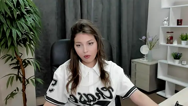 Snapshot of AsiaBohall chatting on 06.15.26 AsiaBohall online show from 06.15.26