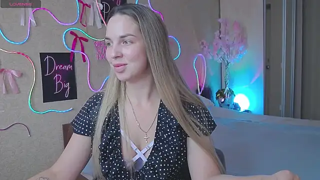 Snapshot of babbyalexandra chatting on 07.25.26 babbyalexandra online show from 07.25.26