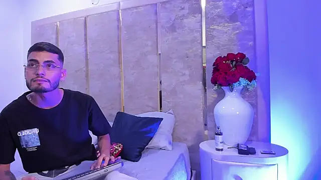 Snapshot of SebasCorrales chatting on 06.11.26 SebasCorrales online show from 06.11.26