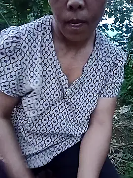 Snapshot of Chin-ni chatting on 07.17.26 Chin-ni online show from 07.17.26