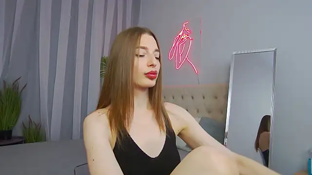 Snapshot of NicolSkye chatting on 07.26.26 NicolSkye online show from 07.26.26