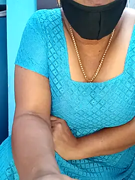 Snapshot of tamil_sarah chatting on 07.05.26 tamil sarah online show from 07.05.26