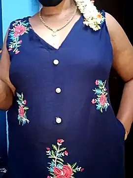 Snapshot of tamil_sarah chatting on 07.15.26 tamil sarah online show from 07.15.26