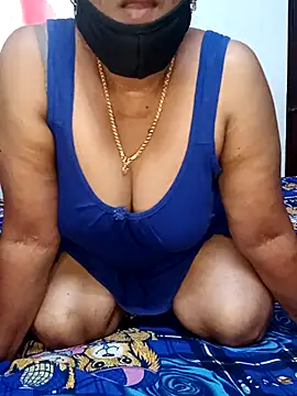 Snapshot of tamil_sarah chatting on 07.17.26 tamil sarah online show from 07.17.26