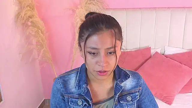 Snapshot of valeria__torres chatting on 07.24.26 valeria torres online show from 07.24.26