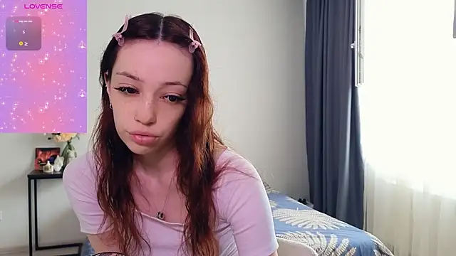 Snapshot of AyeHoney chatting on 07.10.26 AyeHoney online show from 07.10.26