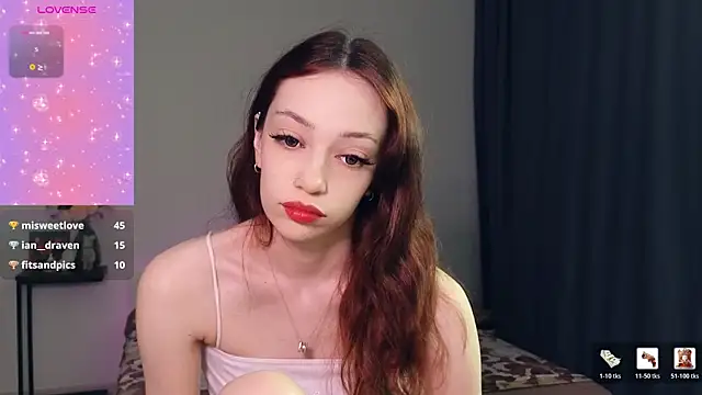 Snapshot of AyeHoney chatting on 07.18.26 AyeHoney online show from 07.18.26