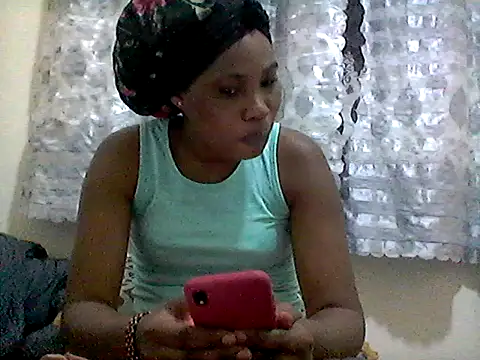 Snapshot of Afrikanshe chatting on 06.13.26 Afrikanshe online show from 06.13.26
