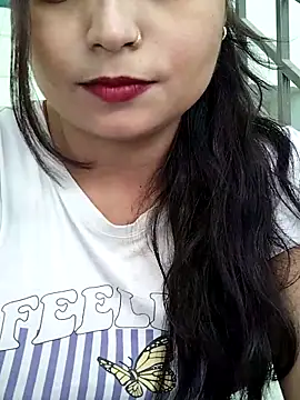 Snapshot of Missridhi chatting on 06.16.26 Missridhi online show from 06.16.26