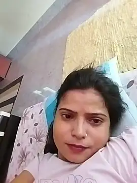 Snapshot of Missridhi chatting on 06.17.26 Missridhi online show from 06.17.26