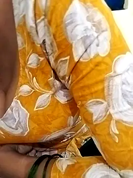 Snapshot of Hot_Radhika1 chatting on 07.14.26 Hot Radhika1 online show from 07.14.26