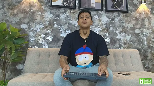 Snapshot of Alejandro_and_Deiby chatting on 06.16.26 Alejandro and Deiby online show from 06.16.26