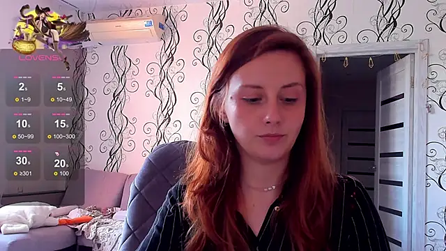 Snapshot of Molly_Ames chatting on 06.17.26 Molly Ames online show from 06.17.26