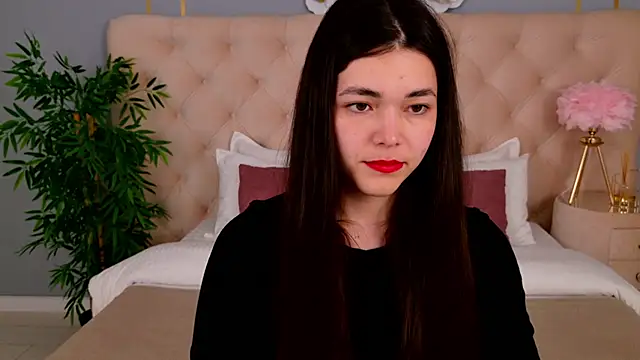 Snapshot of MaddieMeyer chatting on 06.15.26 MaddieMeyer online show from 06.15.26