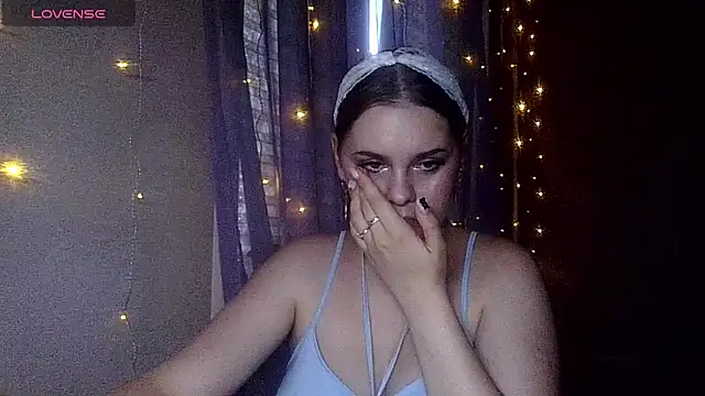 Snapshot of dakota_charm_ chatting on 06.27.26 dakota charm online show from 06.27.26