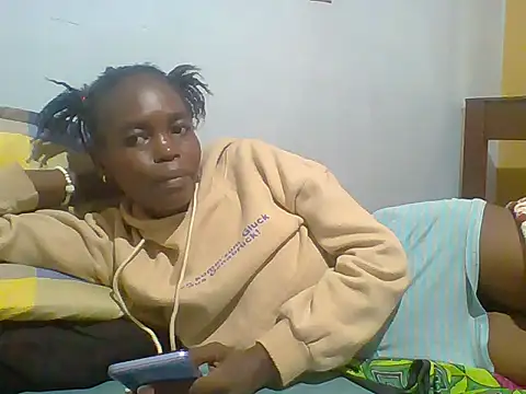 Snapshot of fancyfancy1 chatting on 06.17.26 fancyfancy1 online show from 06.17.26