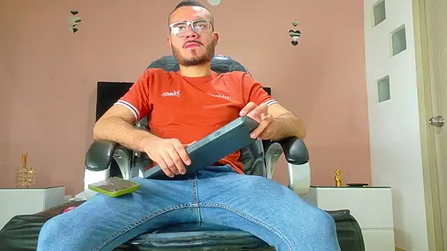 Matia Zelvya online show from 07.10.26