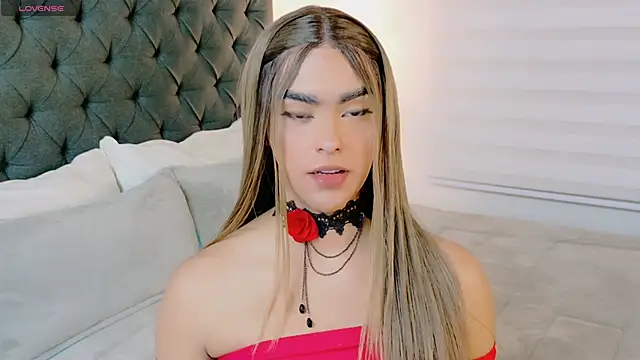 Scarlethvhonparker online show from 11.30.25