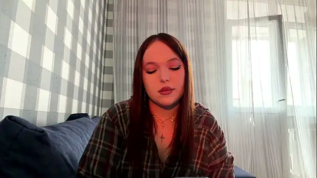 Snapshot of MijyHiline chatting on 06.13.26 MijyHiline online show from 06.13.26