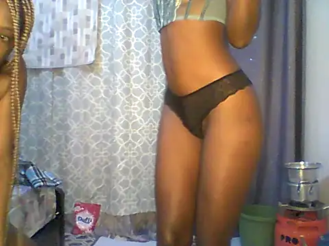 Snapshot of Ladysweetness23 chatting on 07.11.26 Ladysweetness23 online show from 07.11.26