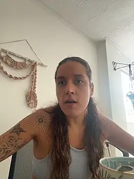 Snapshot of SOPHIA_VELMONT chatting on 06.17.26 SOPHIA VELMONT online show from 06.17.26