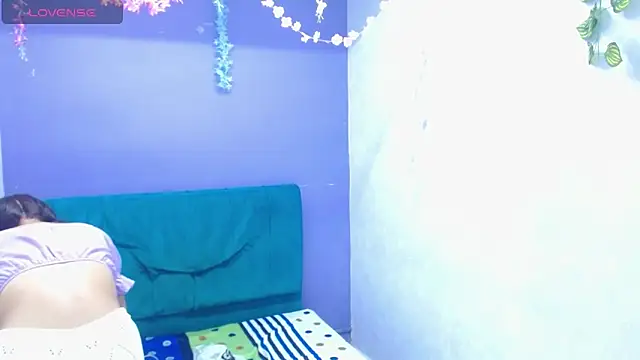 Snapshot of alyssamielmar chatting on 06.17.26 alyssamielmar online show from 06.17.26