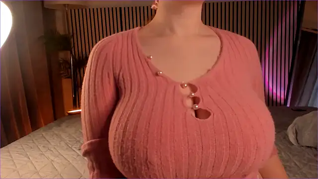 Snapshot of SonyaBabyn chatting on 02.01.26 SonyaBabyn online show from 02.01.26