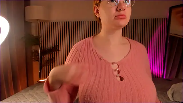 Snapshot of SonyaBabyn chatting on 02.02.26 SonyaBabyn online show from 02.02.26