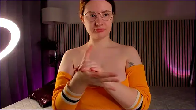 Snapshot of SonyaBabyn chatting on 02.23.26 SonyaBabyn online show from 02.23.26