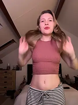 Snapshot of blanchevalmont chatting on 06.16.26 blanchevalmont online show from 06.16.26
