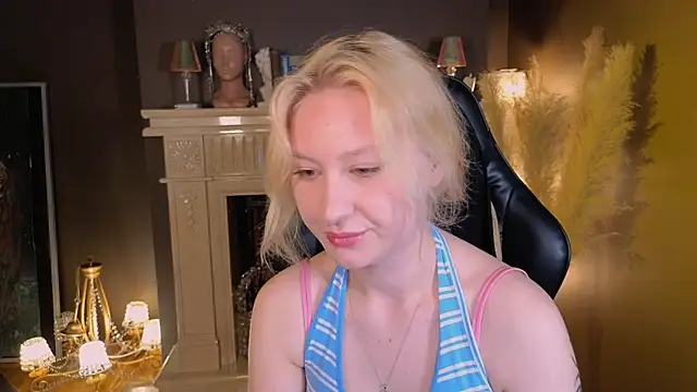 Snapshot of So_sofia chatting on 06.12.26 So sofia online show from 06.12.26