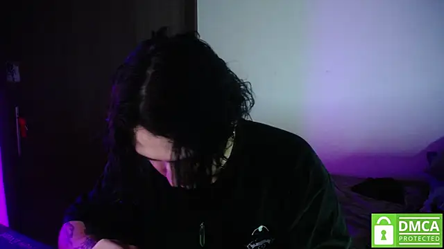 Snapshot of Greg_leach chatting on 07.07.26 Greg leach online show from 07.07.26