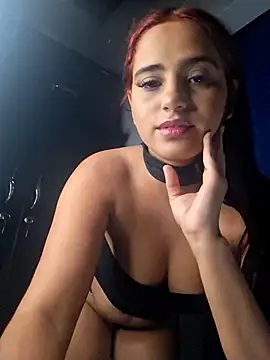 Snapshot of miarouse-21- chatting on 07.26.26 miarouse-21- online show from 07.26.26