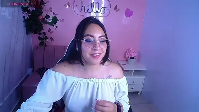Snapshot of Ariabliss_ch chatting on 06.12.26 Ariabliss ch online show from 06.12.26
