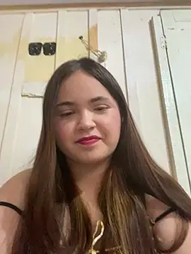 Snapshot of bella__hott chatting on 08.05.26 bella hott online show from 08.05.26