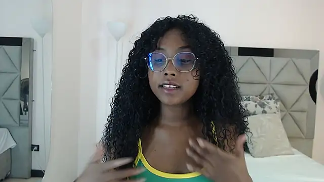 Snapshot of lily_mendoza chatting on 07.16.26 lily mendoza online show from 07.16.26