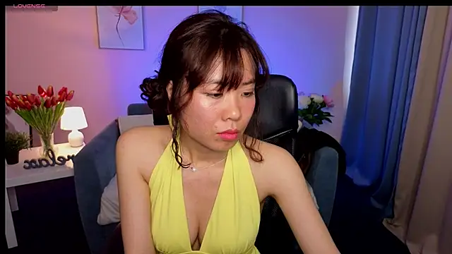 Snapshot of MyRebecca chatting on 06.17.26 MyRebecca online show from 06.17.26